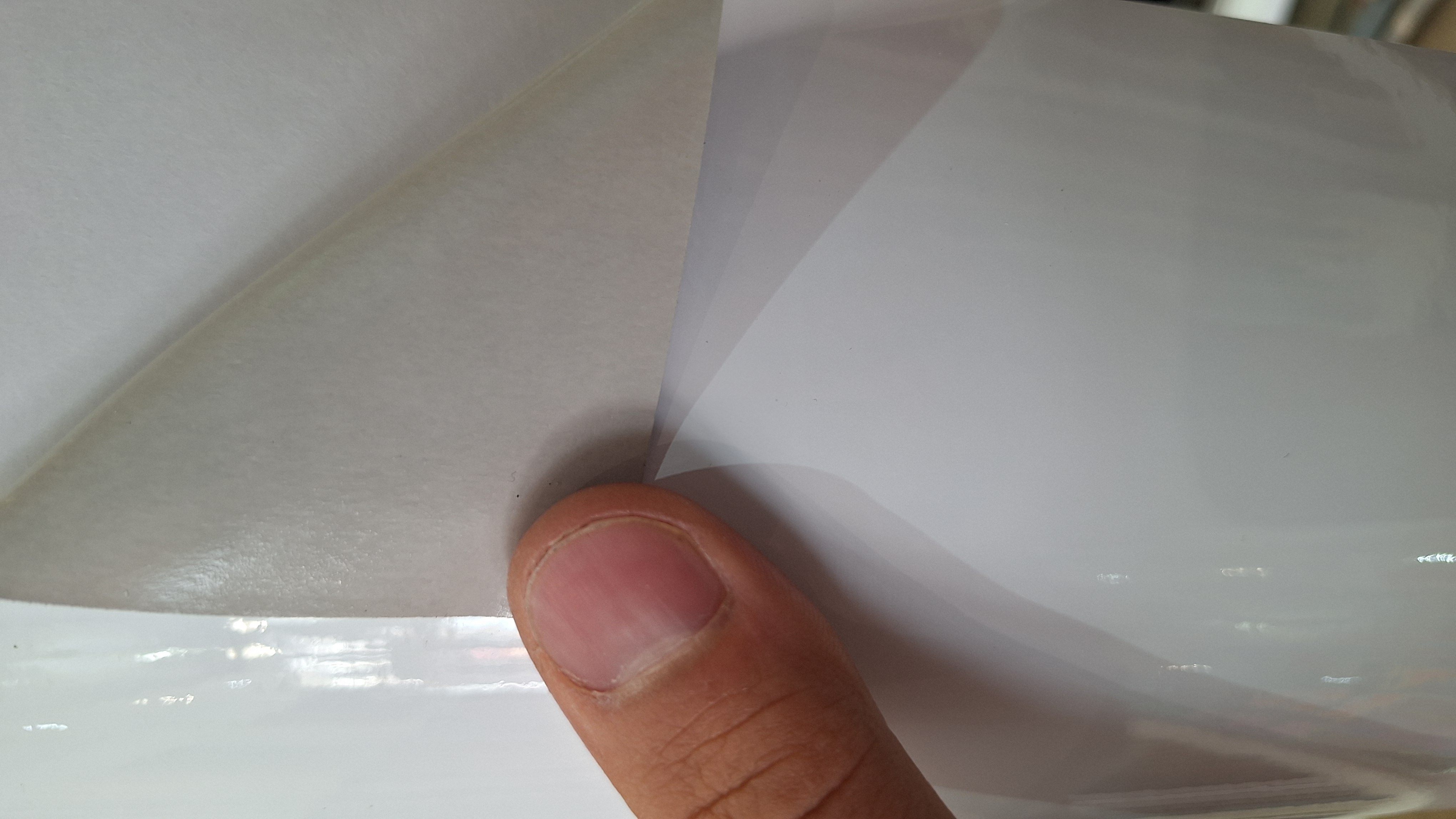 برچسب کابینت سفید سوپر براق پوشش بالا کد ۳۴۸۲ عرض ۶۰ (مناسب سطوح طرح دار و تیره)